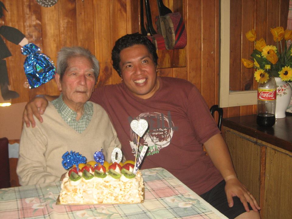 Hermosos recuerdos: Sergio con su Oji festejando sus 90 años.