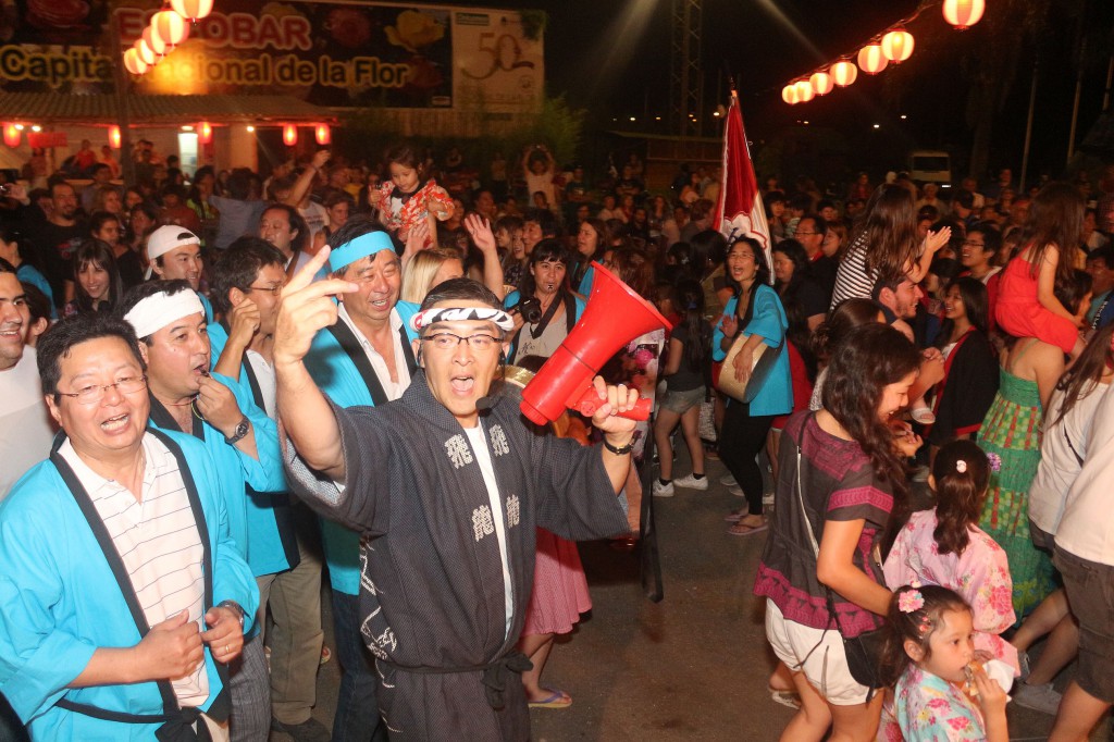 La arenga por altavoz de Ohno parece ser muy convocante. 